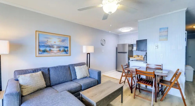 Beachfront Family Condo w/ Stunning Views!, Забронировать Апартаменты/квартира Норт-Топсейл-Бич Северная Каролина