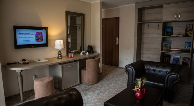 Hotel Meridian, Забронировать Отель Бизнес-отели Клуж-Напока, рядом с Dormition of the Theotokos Cathedral, 4* 5*