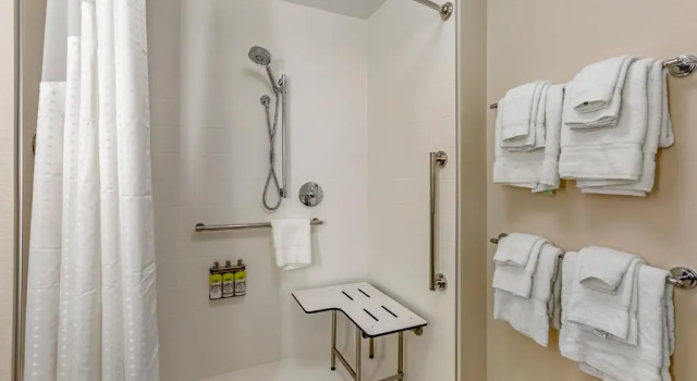 Номер Superior Holiday Inn Express & Suites - Phoenix Dwtn - State Capitol by IHG
