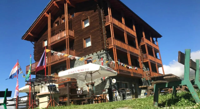 Edelweiss Hotel Champoluc, Prenota Hotel Ayas Champoluc