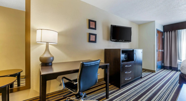 Двухместный номер Standard Comfort Inn & Suites Triadelphia - Wheeling