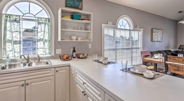 Апартаменты Pool & Golf Course Views: Myrtle Beach Condo