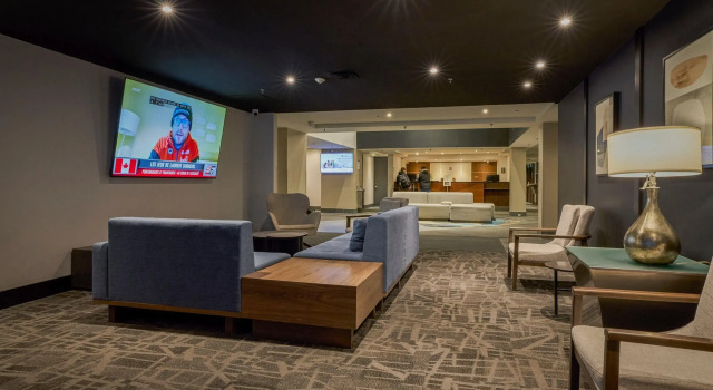 Best Western Plus Montreal Downtown- Hotel Europa, Reservar Hotel Hotéis SPA em Montreal, perto de St. Patrick's Basilica, SPA