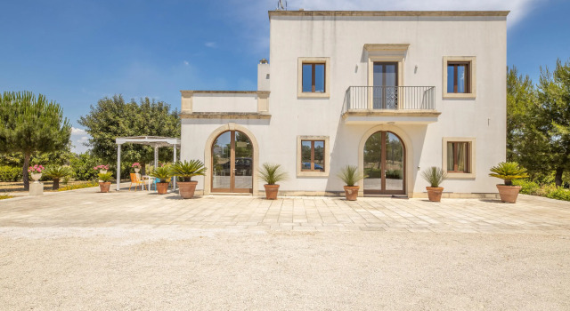 Tenuta Melissa - Aradeo, Book Hotel Cutrofiano Salento