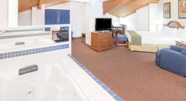 Двухместный люкс Superior Quality Inn & Suites Willows