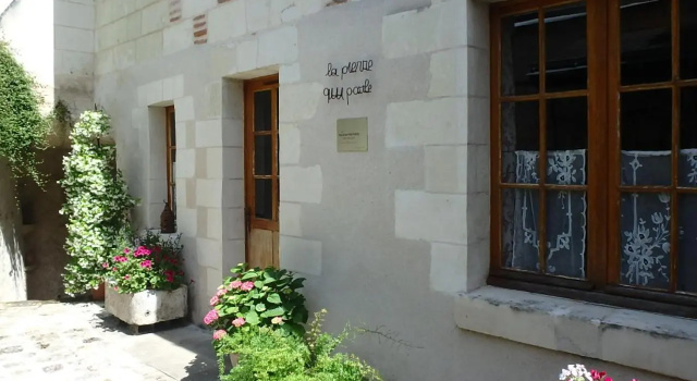 La Pierre qui Parle