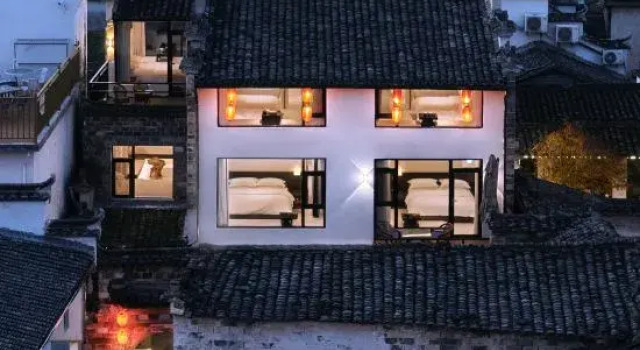 Hongcun Mountain Breeze Embracing the Moon · Serenity Garden (Hongcun Village Yuezao Store)