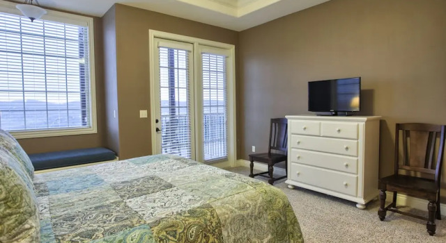 Cliffs Resort Table Rock Lake, Забронировать Курортный отель Бизнес-отели Table Rock Lake, 4* 5*
