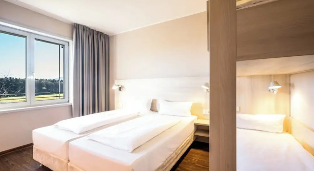 Семейный номер Standard Отель Coffee Fellows Hotel Irschenberg Sud