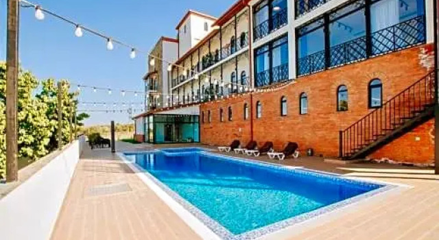 Tsinandali Resort, Book Resort Hotels in Telavi with a Pool, Swimming Pool
