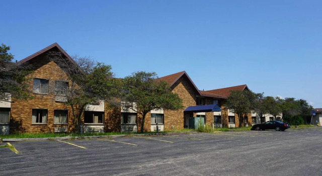 Четырёхместный номер Standard Magnuson Hotel Dixon