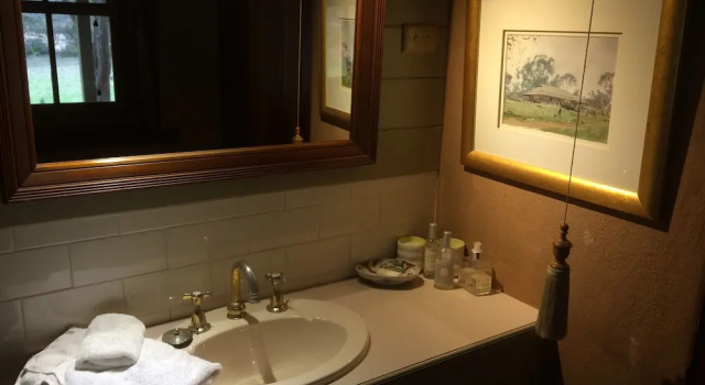 Коттедж Luxury Wildwood Guesthouse