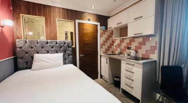 Студия Standard Cheshire Hotel Central London