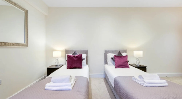 Апартаменты Luxury 3 Bedroom Apartment with Parking