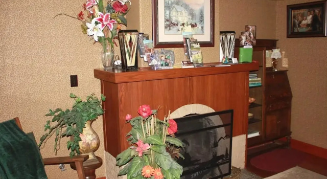 Anniversary House Bed and Breakfast, Rezervasyon Otel Cedar City Iron County
