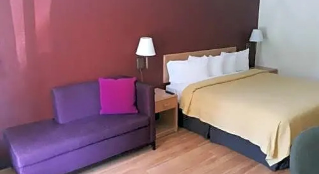 Люкс OYO Hotel Phenix City Central