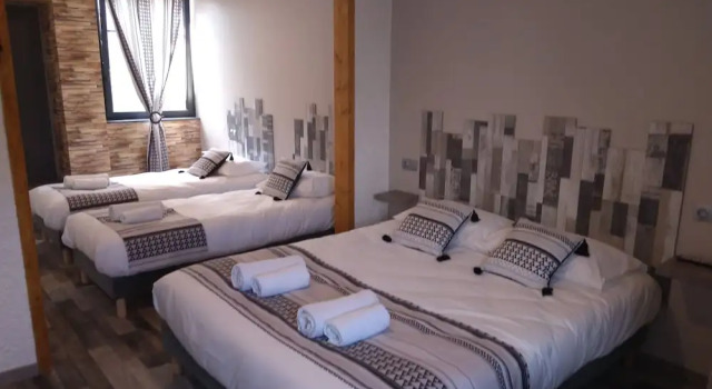 Hotel Les Voyageurs - Vogüé, Prenota Hotel Hotel a Alvernia con parcheggio, Parcheggio