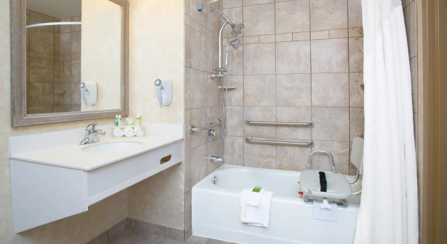 Двухместный номер Standard Holiday Inn Express & Suites Minot by IHG