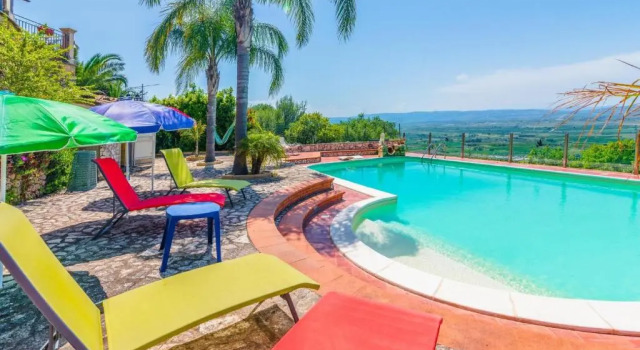 Коттедж Casetta con piscina fra Catania e Siracusa