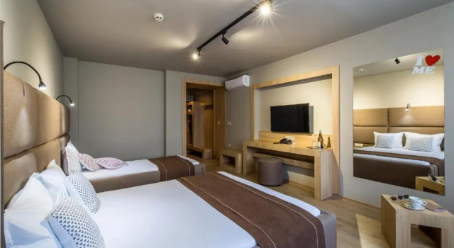 Standard- dobbelt klub værelse Hotel Metropol
