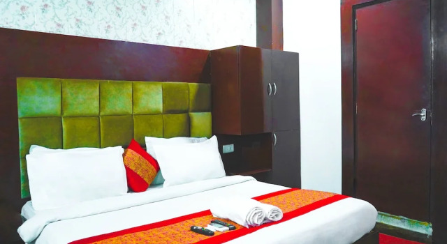 Hotel Cladis by Quadis - Sector 15 Noida