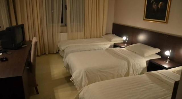 Трёхместный номер Standard с балконом Hotel Golf