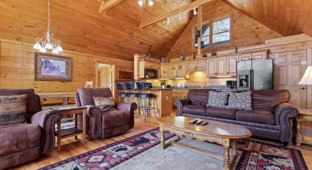 Above the Clouds, 4 Bedrooms, Pool Access, Private, Gaming, Sleeps 16, Забронировать Апартаменты/квартира Отели Гатлинберг с бассейном, Бассейн