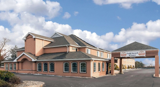 Кровать в общем номере Comfort Inn New Holland Amish Country
