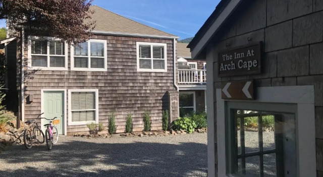 Inn at Arch Cape, Забронировать Отель Арч-Кейп North Oregon Coast, рядом с Arch Cape Beach