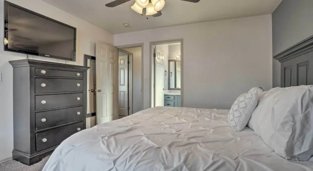 Washington Home w/ Private Hot Tub < 40 Mi to Zion, Varaa Hotelli St. George 
