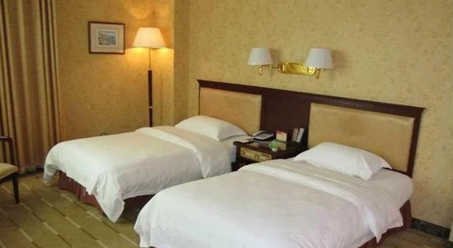 Qianxilong Hotel, Prenota Hotel Jinan Shandong