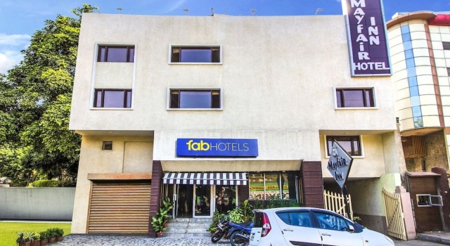 FabHotel Mayfair Inn