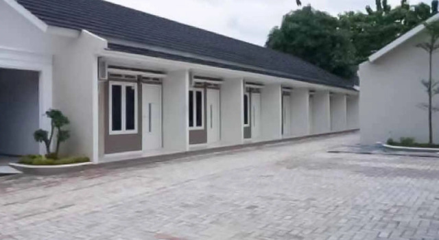 Syukur Guesthouse Syariah RedPartner, Book Hotel Hoteller i Cikampek med parkering, Parkering
