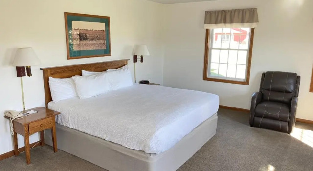 Двухместный люкс Farmstead Inn and Conference Center