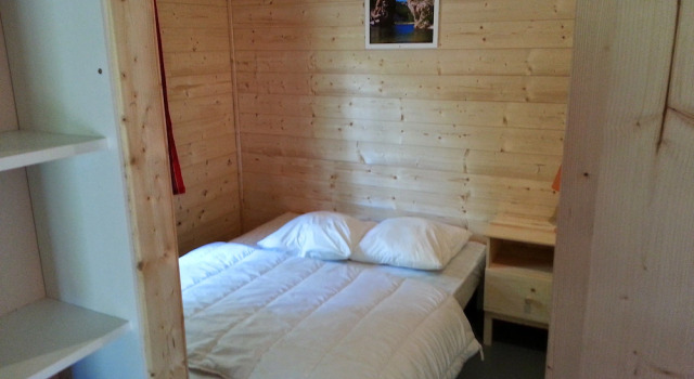 Camping Ibie, Book Campingplads Hoteller i Rhône-Alps med parkering, Parkering