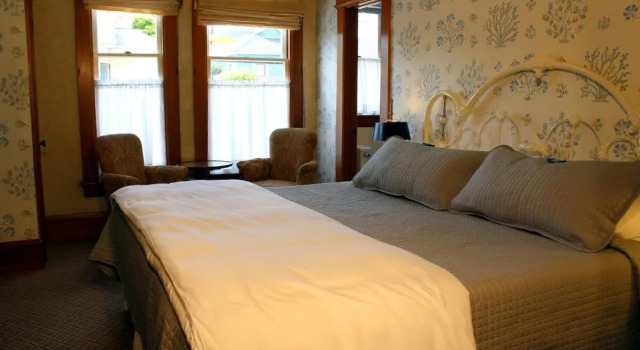 Номер Standard Pacific Grove Inn