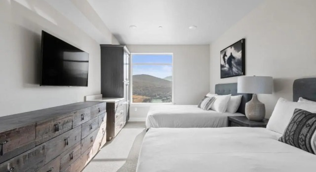 Четырёхместный номер Standard с видом на горы Black Rock Mountain Resort