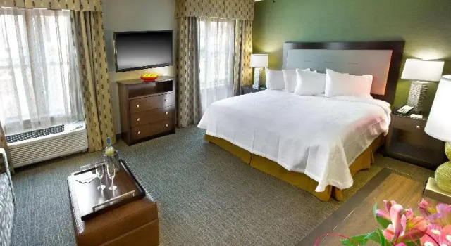 Двухместный номер Standard с 3 комнатами Homewood Suites by Hilton Newport-Middletown