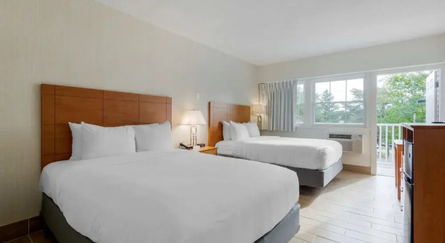 Четырёхместный номер Standard с балконом Seasider Motel