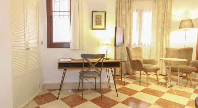 Deluxe apart. Pza de la encarnacion Q5, Забронировать Отель Старый город Севилья, рядом с La Torre de Don Fadrique