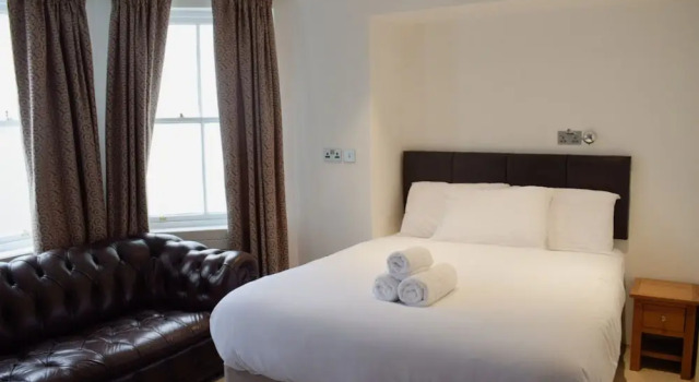Osborne Aparthotel, Забронировать Апартаменты/квартира Отели Исторического графства Суссекса с парковкой, Парковка