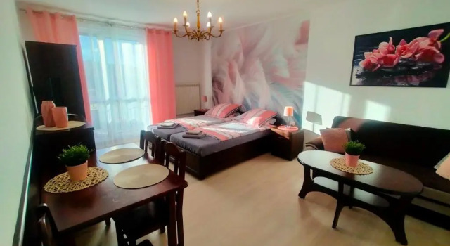 Студия с балконом Apartamenty Częstochowa