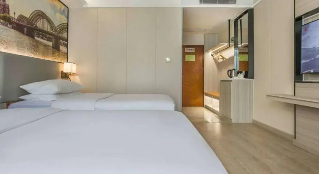 Vienna Hotel Guangdong Huizhou Maidi South Road, Забронировать Отель Отели Хойчжоу 3 звезды, рядом с Huizhou Bus Terminal, 3*