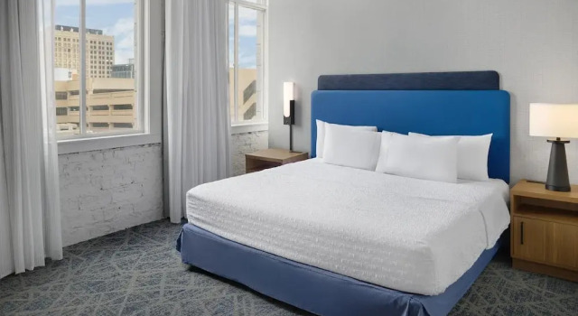Люкс Hampton Inn by Hilton Lincoln Downtown