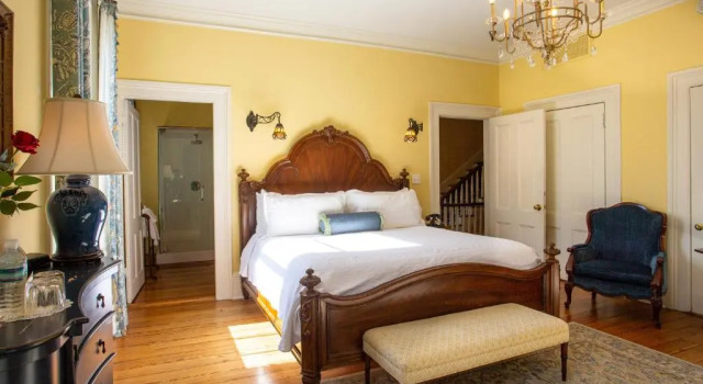 Двухместный номер Grand Superior с балконом The Gastonian, Historic Inns of Savannah Collection