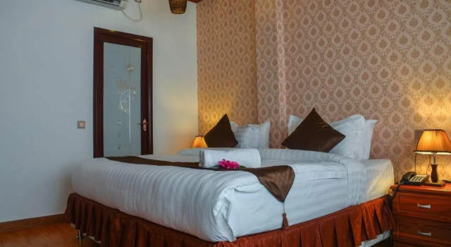 Marina Bay Retreat & Spa