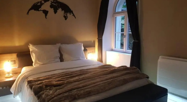 Appartement Montciel, sur les hauteurs de Lons, Забронировать Апартаменты/квартира Отели Горного массива Юры с парковкой, Парковка