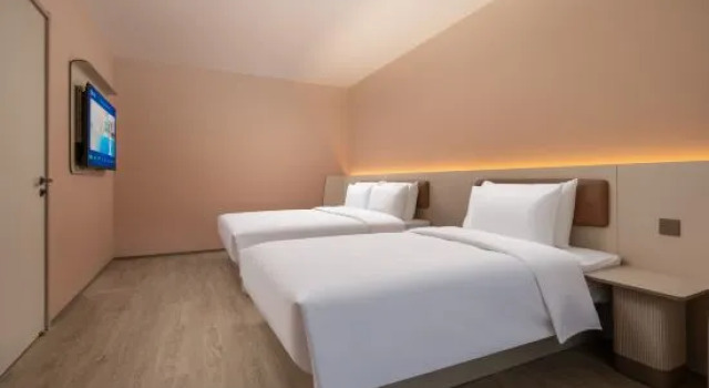 Люкс HanTing Hotel (Jiuzhaigou Tourist Center)