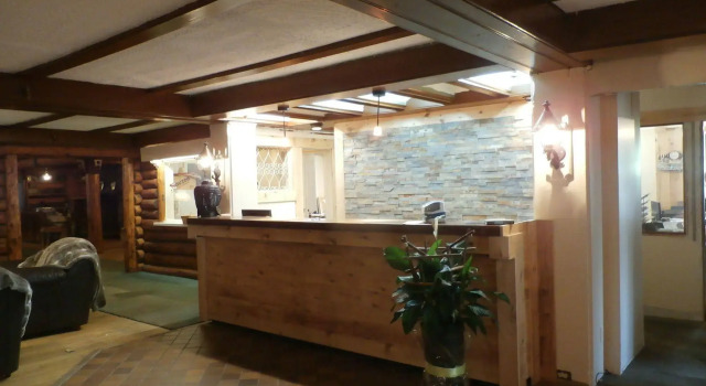 L'hotel du Manoir, Book Hotel Hoteller i Sainte-Adele med pool, Swimmingpool
