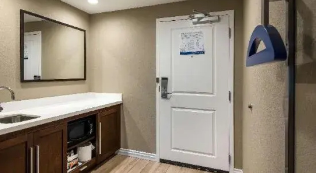 Люкс Hampton Inn & Suites West Melbourne-Palm Bay Road